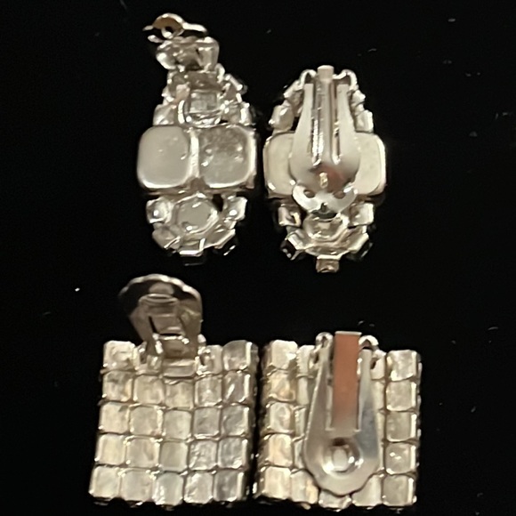 Two pairs Vtg Rhinestone/crystal Sliver Tone clip on Earrings - Picture 8 of 10